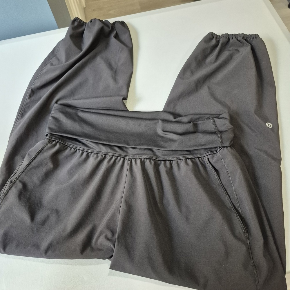 Lululemon Om Pants Womens 8 Black Foldover Waist Loose Lightweight Jogger Yoga